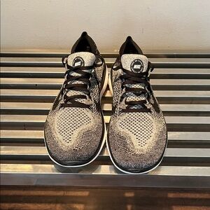 Nike Black and White Men's Free Run Fkyknit Sneakers